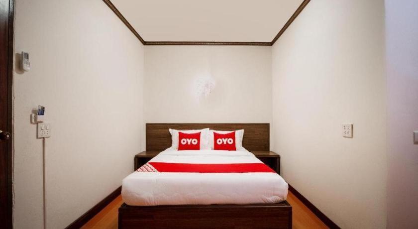 Oyo 836 Pk Residence Sattahip Exterior foto