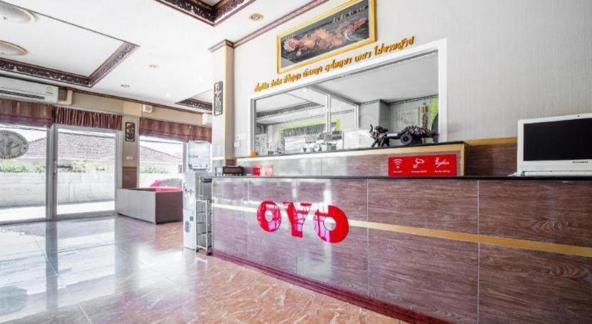 Oyo 836 Pk Residence Sattahip Exterior foto