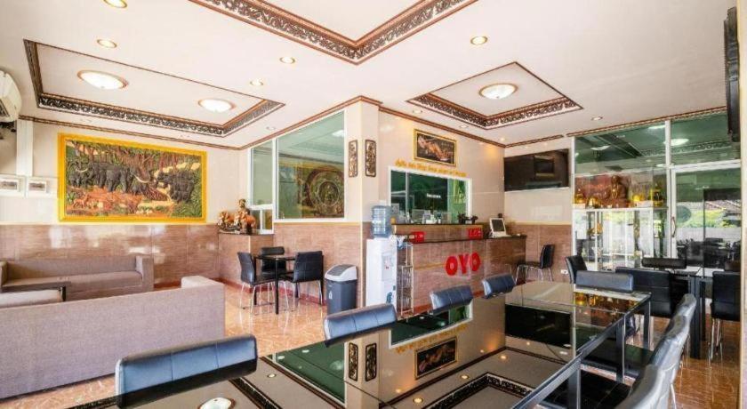 Oyo 836 Pk Residence Sattahip Exterior foto
